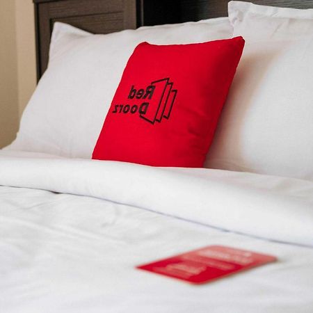 Reddoorz @ Jalan Brigjend Katamso Medan 2 Hotel Exterior foto