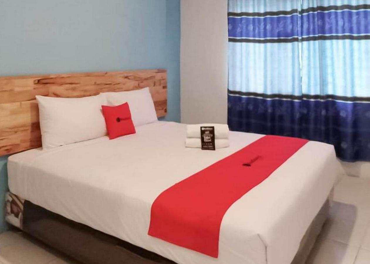 Reddoorz @ Jalan Brigjend Katamso Medan 2 Hotel Exterior foto
